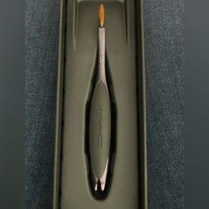 MAC Linear 1 Brush